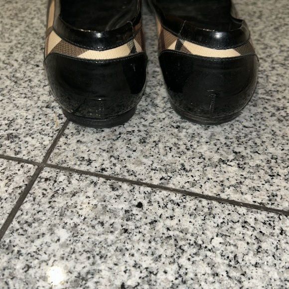 Burberry flats - Picture 4 of 7